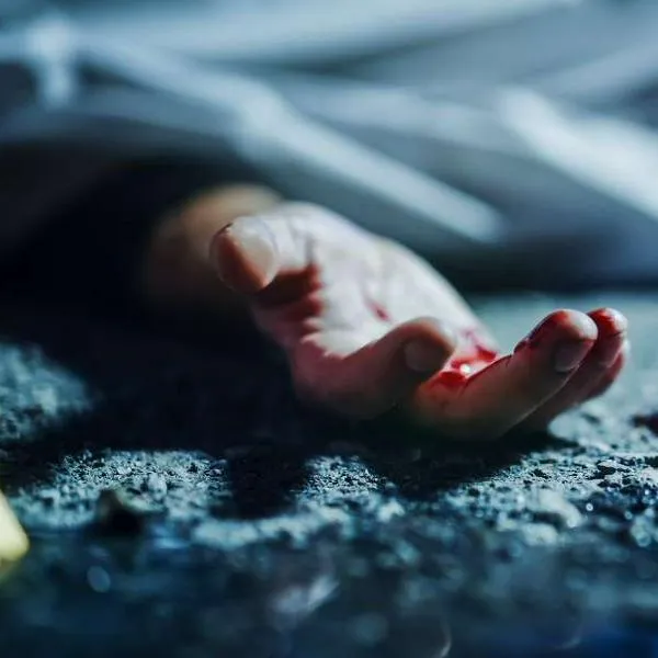 Turista murió en Medellín hoy tras caer de décimo piso en El Poblado: misterio