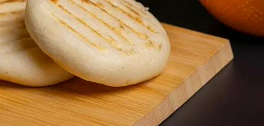 Empieza la semana saboreando estas recetas de arepas 