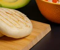 Empieza la semana saboreando estas recetas de arepas 