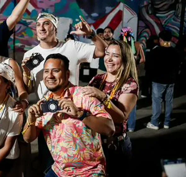 Bad Bunny en Medellín: el truco para encender o apagar la cámara del concierto