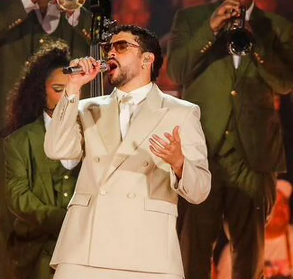 ¿Qué micrófonos usa Bad Bunny en sus conciertos y cuánto cuestan?