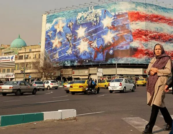 Teherán y Washington mantienen las tensiones, entre amenazas y movimientos militares