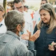 Respuesta de Vicky Dávila a seguidora que se burló de su campaña: "Solo produce risas". La periodista mostró fotos con la gente. 