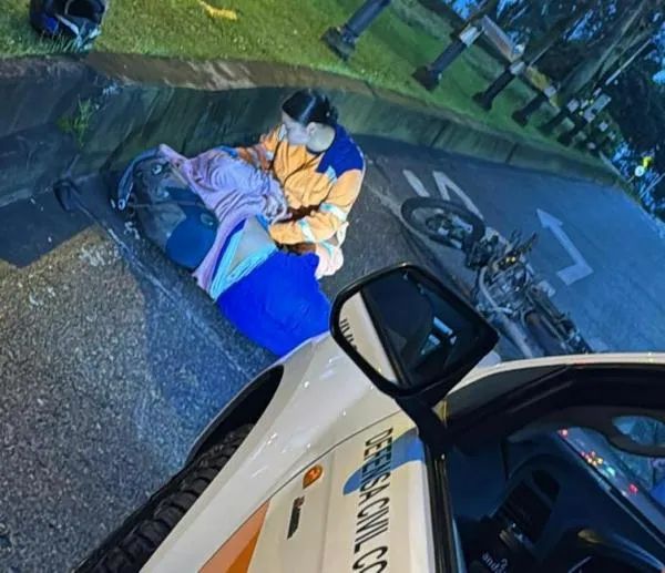 Motociclista se accidentó en avenida de Manizales, tuvo lesiones