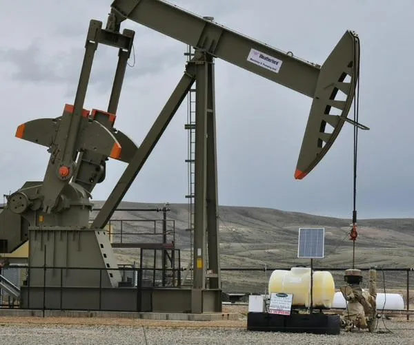 Ecuador aumenta 900 % la tarifa de transporte de petróleo colombiano en medio de tensión comercial