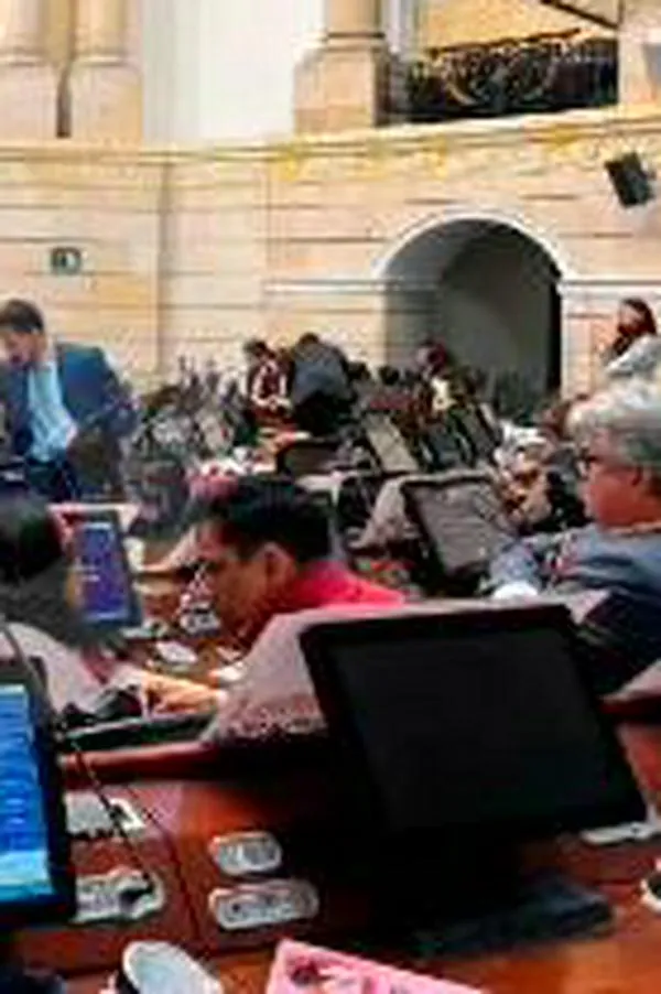 Emergencia económica: el pulso entre Petro y el Senado llega este martes a plenaria