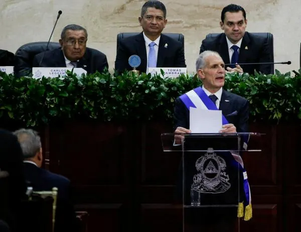 El conservador Nasry Asfura juramenta como nuevo presidente de Honduras