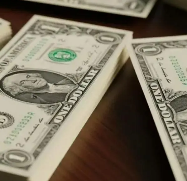 Dólar en Colombia volvió a caer con fuerza: expertos explican qué pasó en la jornada