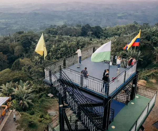 Pueblos mágicos: el Valle del Cauca y México fortalecen alianzas en FITUR 2026