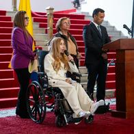 Ministra de Petro en silla de ruedas: qué le pasó a ministra de comercio