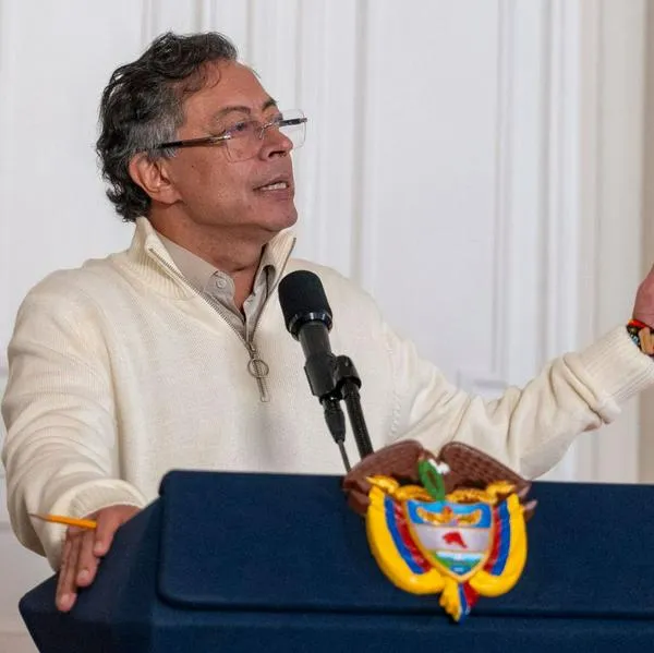 Petro sigue desafiando a EE. UU. y ahora pidió que devuelvan a Nicolás Maduro a Venezuela, a pocos días de reunión con Trump. 