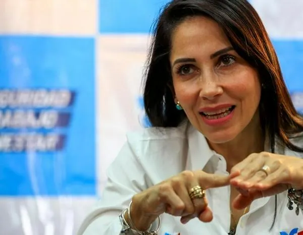 Fiscalía registra vivienda de excandidata presidencial del correísmo, Luisa González, por presunto lavado de dinero