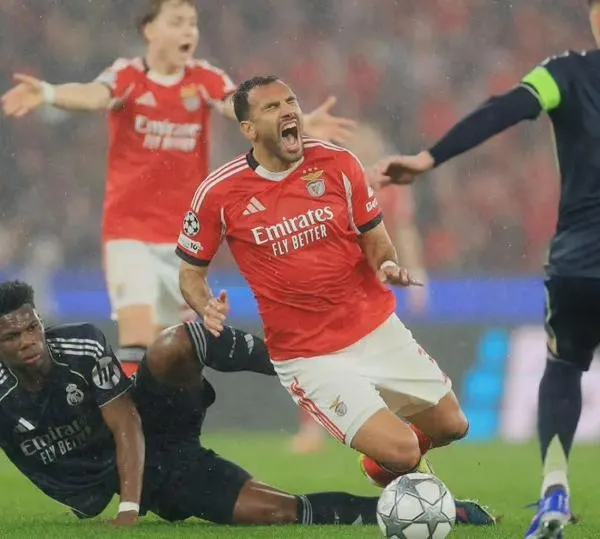 Polémica en partido de Benfica contra Real Madrid, por Champions League; ¿era penalti?