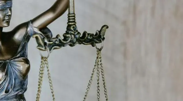 ¿Cómo funciona la denuncia penal y los derechos de las víctimas en Colombia? Juez explica