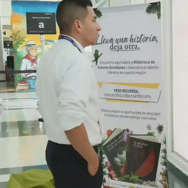 Libros del Quindío ahora acompañan la espera de los pasajeros en el aeropuerto El Edén
