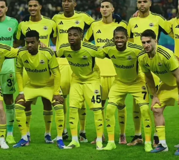 Fenerbahçe, sin Jhon Durán, empató 1-1 con Steaua Bucarest y jugará 'play-offs' en Europa League