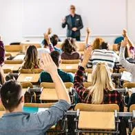 Estudiantes universitarios en clase 