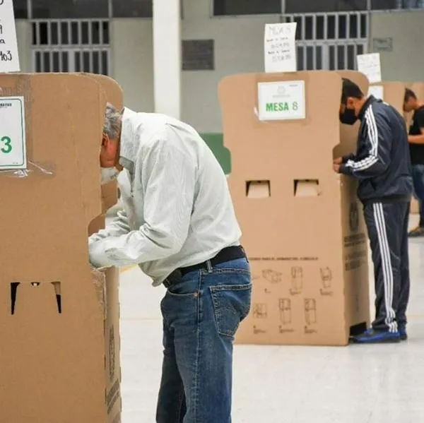 Iniciativa para contener voto nulo en elecciones con juego y entrenamiento