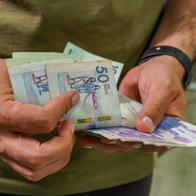 Banco de la República da golpe a dueños de tarjetas de crédito por tasas