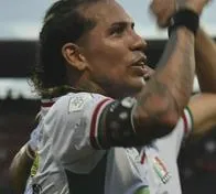 Dayro Moreno, el ídolo de la gente; salió entre aplausos del Pascual y un pedido para el Mundial