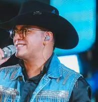 Una vez más Yeison Jiménez la saca del estadio, sold out con artistas invitados