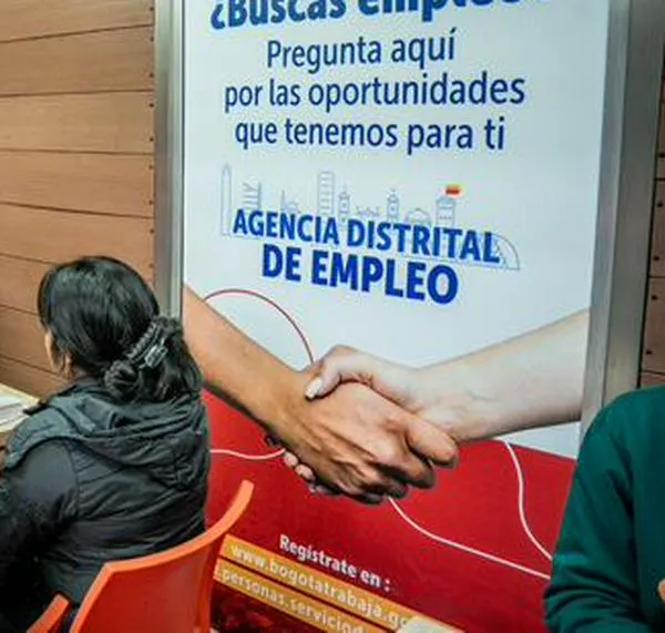 Bogotá le hace frente al desempleo: indicador bajó a 6,5 % y la ciudad sumó 177 mil empleos