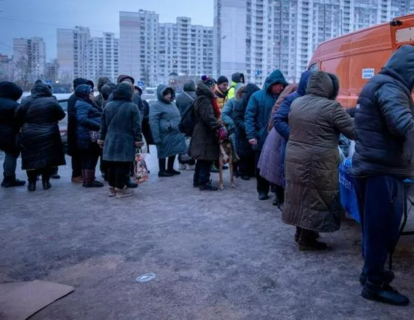 Ucrania espera más diálogos con Rusia entre escepticismo, apagones y un frío extremo