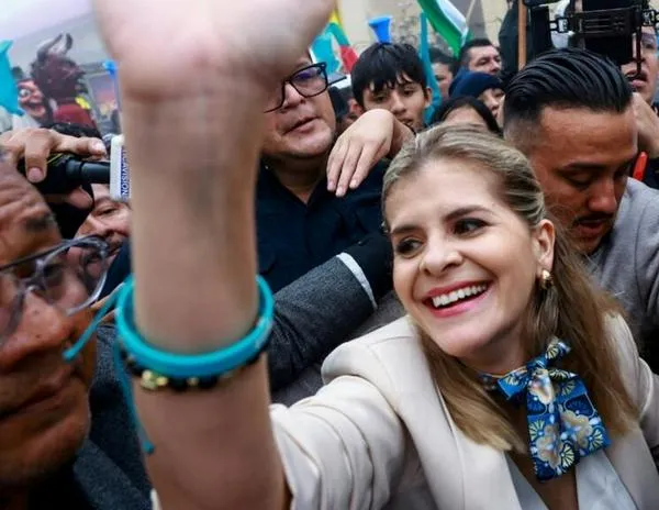 Costa Rica opta por la continuidad: la oficialista Laura Fernández arrasa y es la presidenta electa