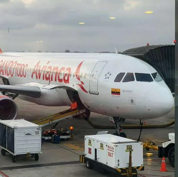 Avianca alerta sobre posibles cancelaciones de vuelos y retrasos