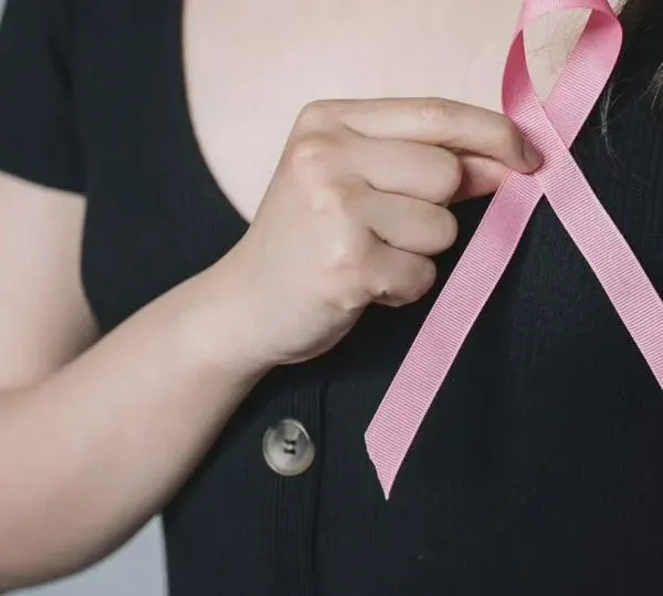 Adolescente de 17 años murió de cáncer tras dos años de síntomas atribuidos a “ansiedad”