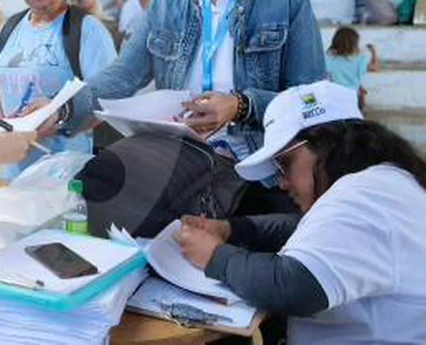 Meses después de la tragedia de Granizal, anuncian apoyo económico para 60 familias migrantes afectadas en Bello