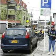 ¿Cuáles son las tarifas de zona de parqueo pago Bogotá 202? Eléctricos no pagan