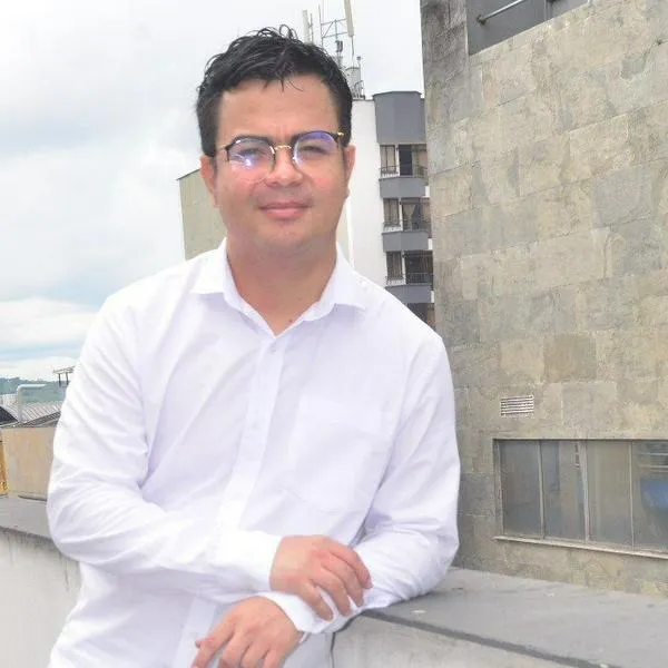 Jhonattan Arredondo hizo moñona literaria