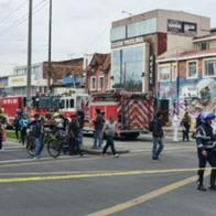 Habló hombre que se salvó de milagro de trágico accidente en Bogotá: "Quedé a dos metros". Una abuela falleció. 