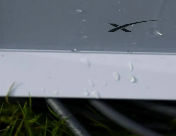 Habían instalado una antena parabólica en el Airbnb: cuatro detenidos por espiar para China