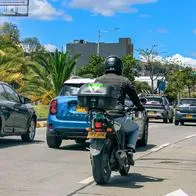 Carros y motos que no pagarán la revisión técnico-mecánica en 2026 en Colombia: listado completo con excepciones y costo de comparendo.