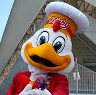 Frisby España anunció una nueva jugada para abrir restaurantes y obtener la marca colombiana lanzando agresivo mensaje a la empresa.