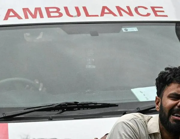 Pakistán: El grupo Estado Islámico reivindica el atentado contra una mezquita que dejó al menos 31 muertos