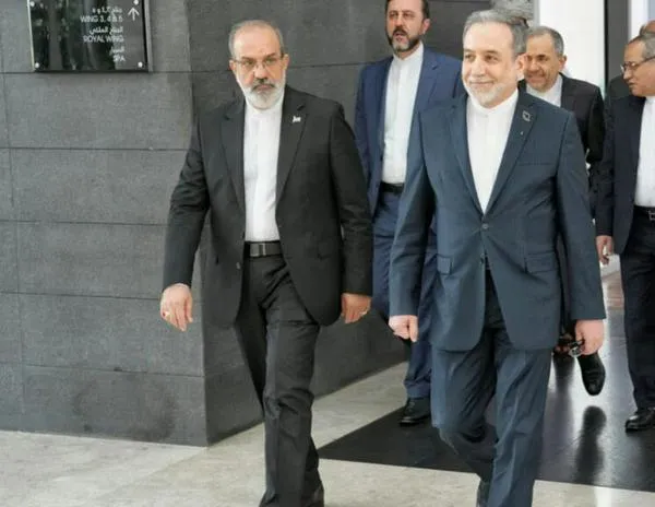 Irán-EEUU: Las “muy buenas” discusiones continuarán, pero no evitaron nuevas sanciones de EEUU a Irán