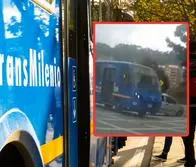 Conductor del SITP estrelló a carro particular, lo arrastró y lo quiso destruir