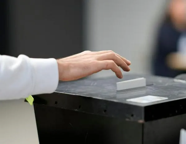 Portugal: 11 millones de electores votan en la segunda vuelta de la elección presidencial