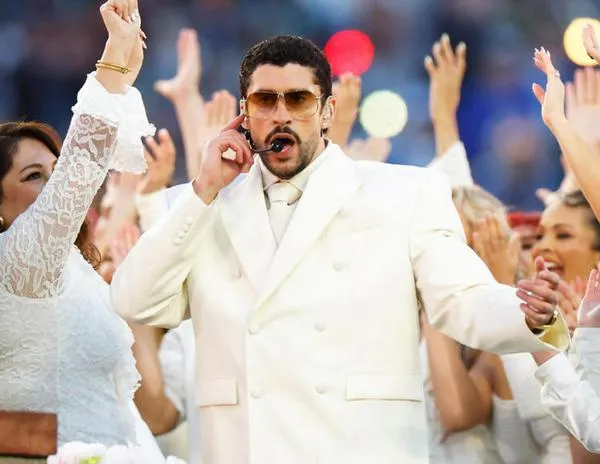 Un Super Bowl en español: Bad Bunny reivindica la identidad latina y bendice a EE.UU.