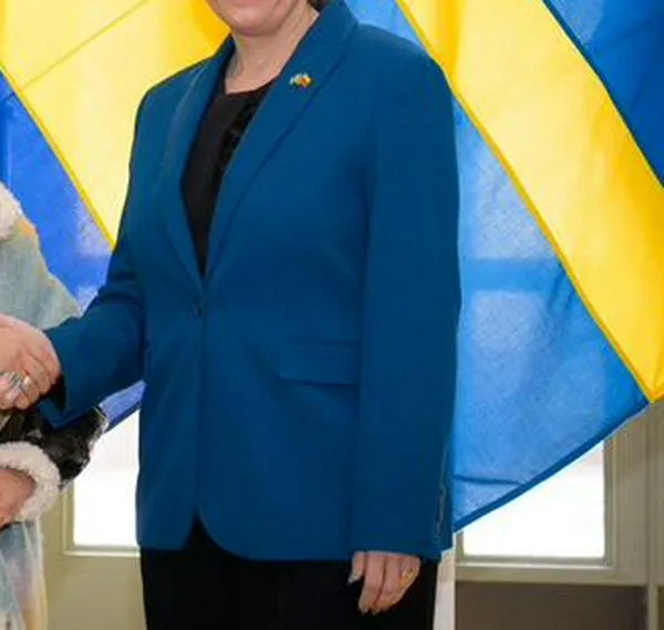 Canciller inició gira por Europa y abrió una nueva oficina de la Fuerza Aérea en Suecia