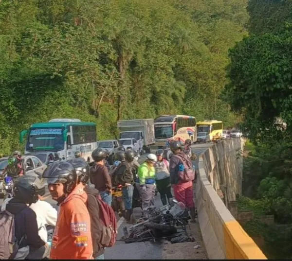 Identifican a víctimas de choque de motos en vía Manizales-Medellín: una es caldense y la otra es antioqueña