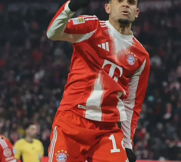 Luis Díaz deja con la boca abierta a todo el mundo; "la está sacando del estadio en la Bundesliga"