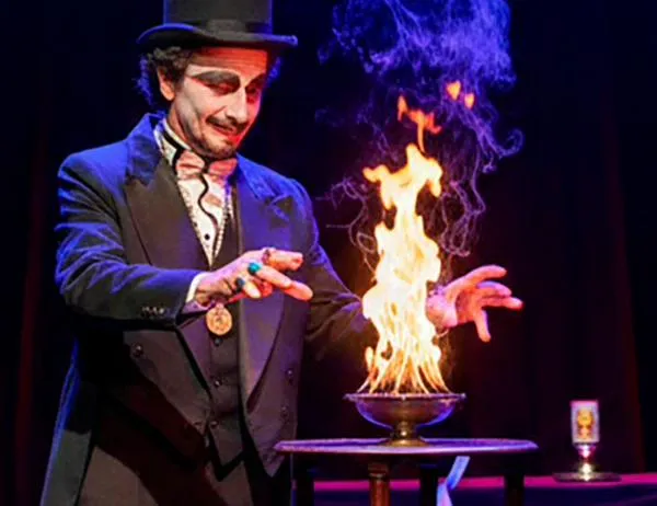El Ilusionista y su magia teatral llega a Teatrova: un viaje de vivencias alrededor del mundo, hasta el 14 de febrero 