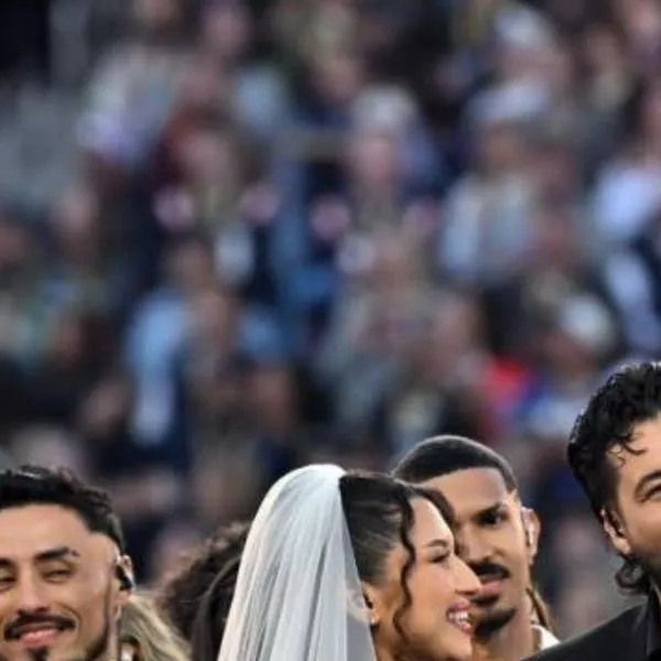 El “Sí, acepto” que paralizó el Super Bowl: Pastor reveló los secretos de la boda real durante el show de Bad Bunny