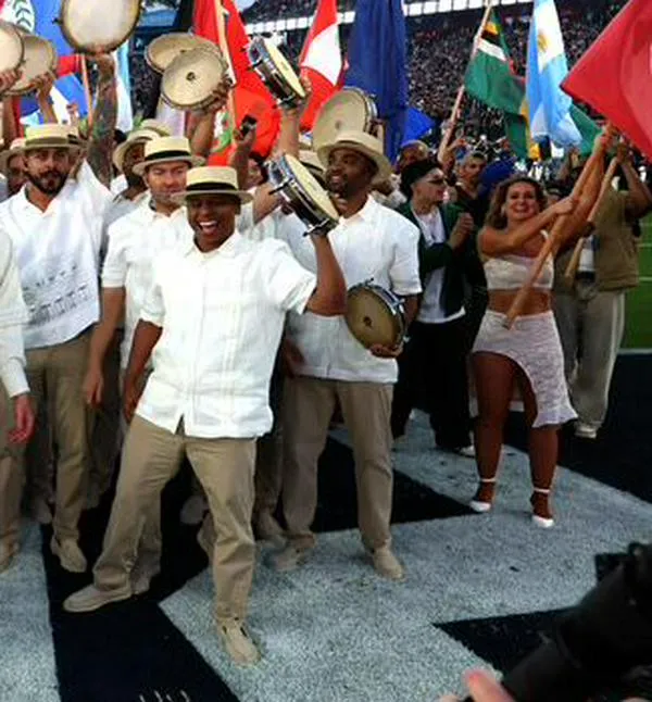 Las reproducciones de Bad Bunny crecieron un 77% en Spotify tras su show en el Super Bowl