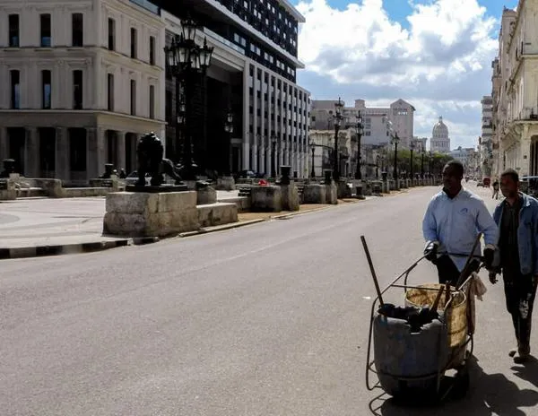 México intenta suplir la falta de combustible de Cuba sin indisponer a Estados Unidos