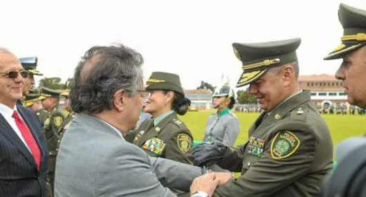 ¿Quién es el policía Edwin Urrego, acusado de ponerle drogas a Petro en EE.UU.?